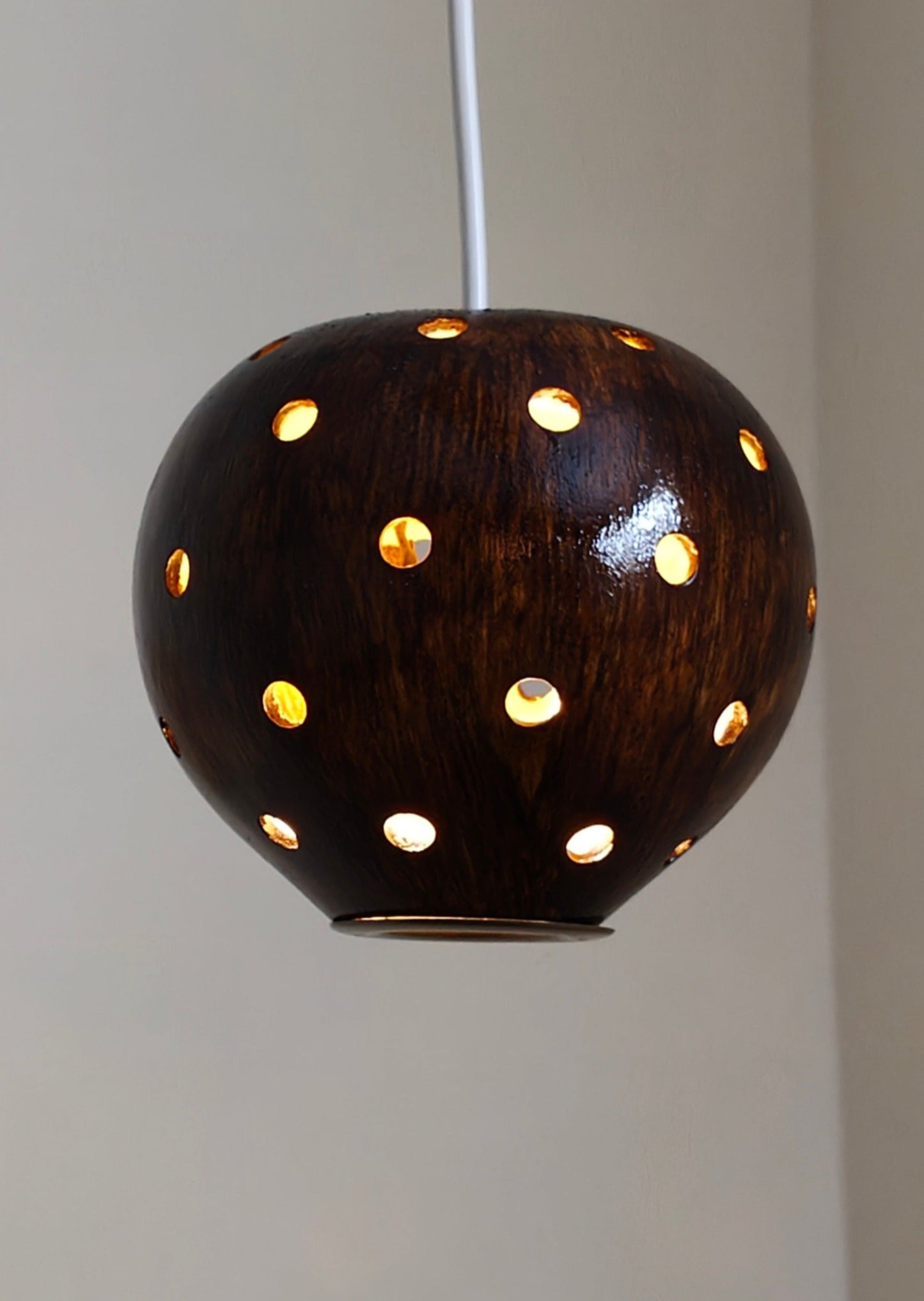 Beautifully Crafted Polkadot Tumba Lamp